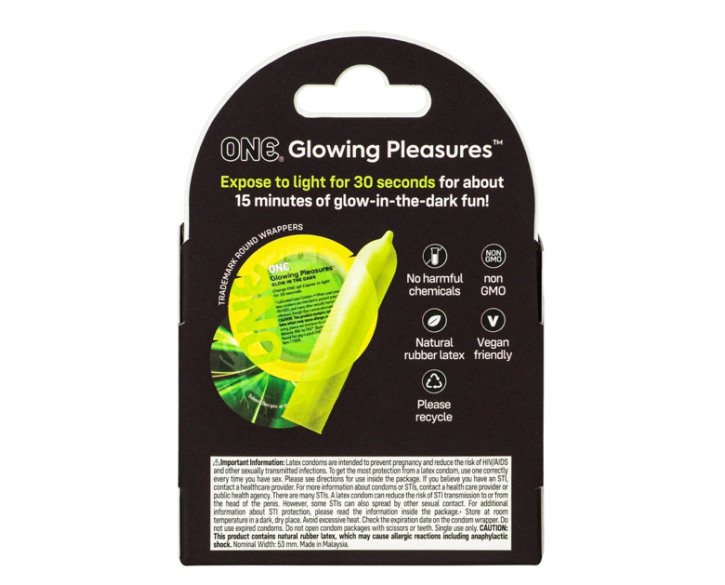 Презервативи ONE Glowing Pleasures, 3 шт, світяться в темряві, зі змазкою, картонне паковання