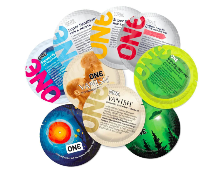 Презервативи ONE Mixed Pleasures, 24 шт, 8 видів, лубрикант у комплекті, подарункове паковання-тубус