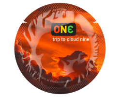 Презерватив ONE Color Sensations ONE trip to cloud nine помаранчевий, гладенький, зі змазкою 1шт