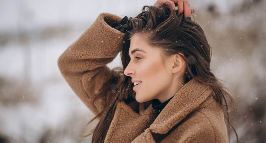 Як доглядати за різними типами волосся взимку?