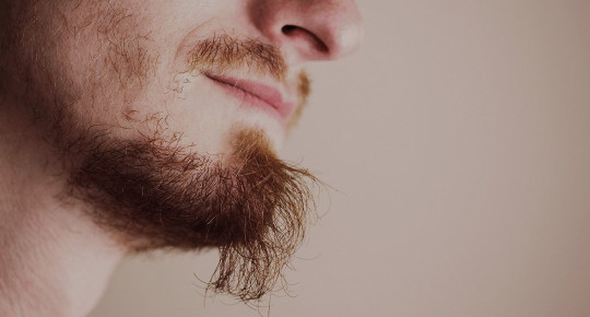Рідка борода в чоловіків: що робити?